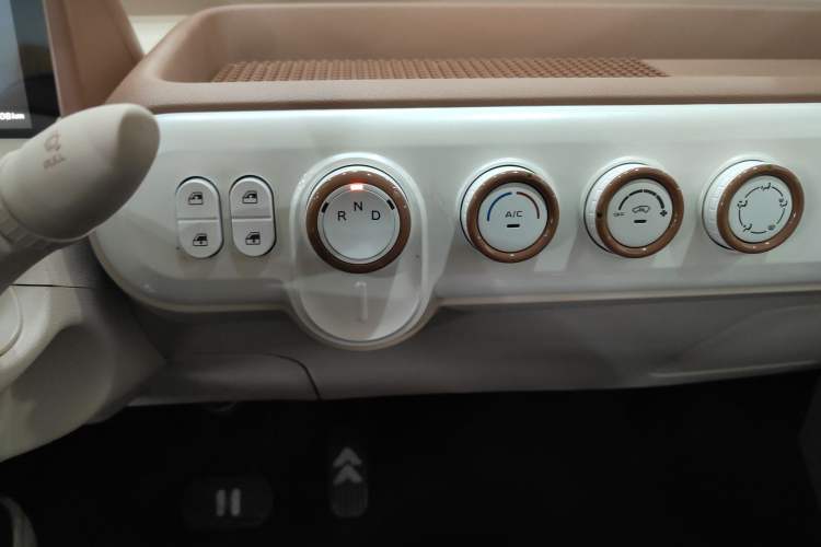 Used Bestune Pony 2026 222km Colorful Horse