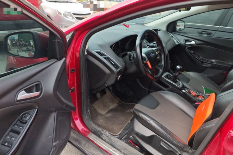 Used Ford Focus 2012 Hatchback 1.6L Manual Fashion Edition