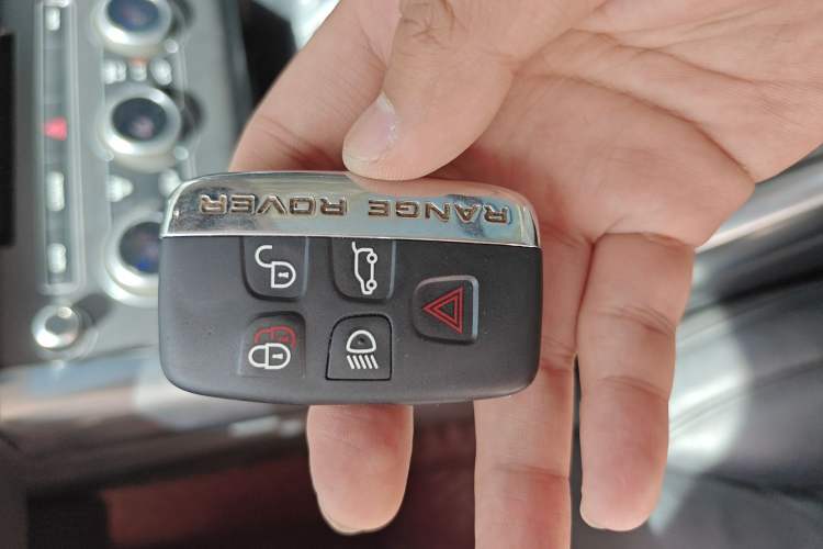 Used Land Rover Range Sport 2017 3.0 SC V6 SE Vehicle Key