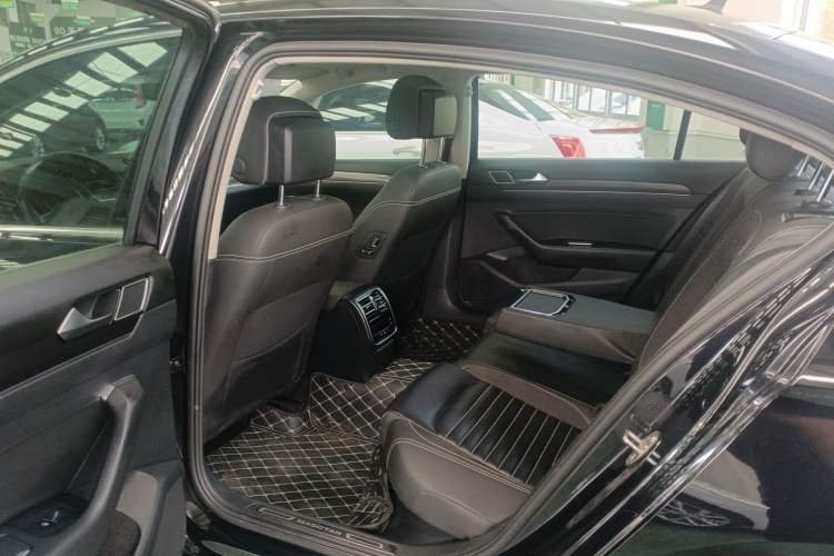 Used Volkswagen Magotan 2020 330TSI DSG Leading Model Left Rear Seat