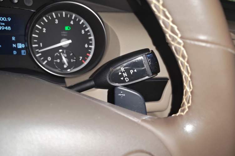 Used Mercedes-Benz R-Class 2017 R 320 4MATIC Business Edition Prestige Model