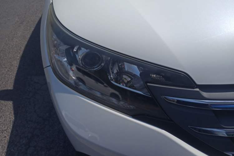 Used Honda CR-V 2013 2.4L four-wheel drive luxury version Right Front Headlight