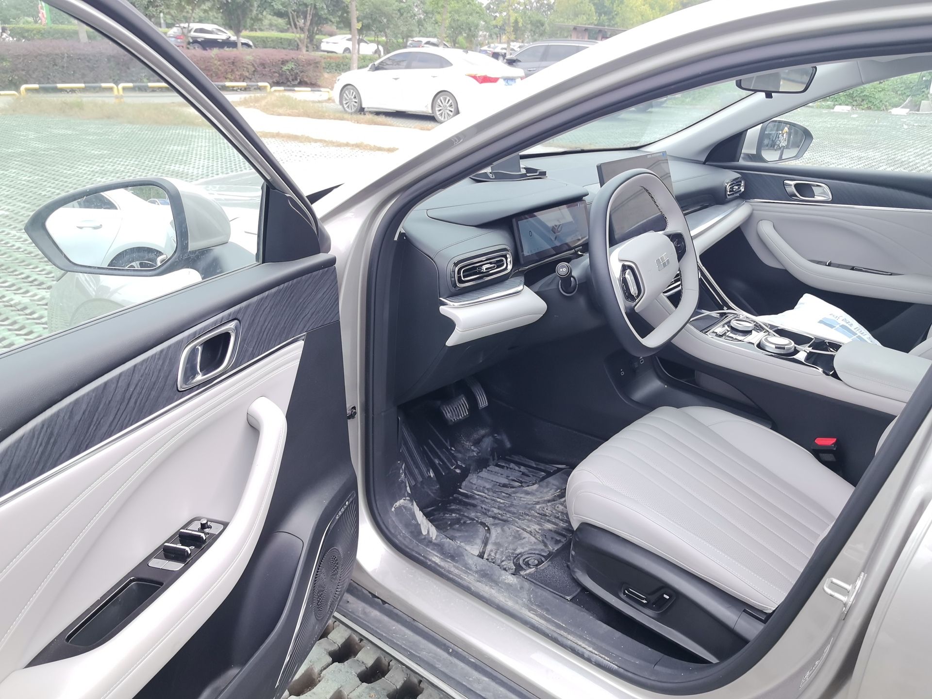 Geely Galaxy Stellar 6 2026 Model 125km Exploration+ Edition — снимка 13