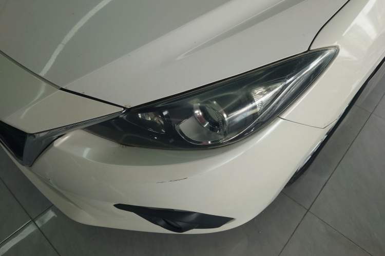 Used Mazda 3 Axela 2014 Sedan 1.5L Automatic Luxury Model Left Front Headlight
