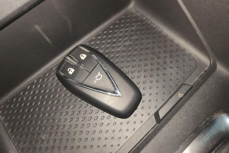 Used Oshan X5 2021 Revised Version 1.6L Manual Luxury Edition
