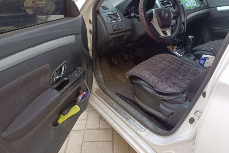 Used FORTHING Joyear S50 2016 1.5L Manual Luxury Model
