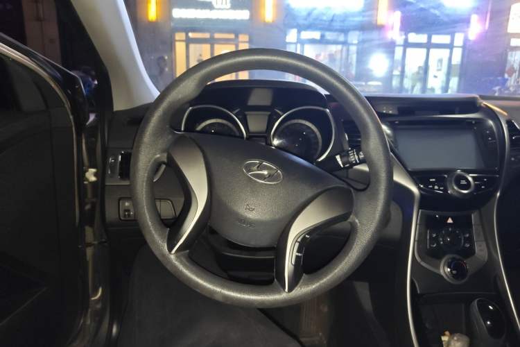 Used Hyundai Elantra (5th Generation / Langdong) 2012 1.6L Automatic Leading Model