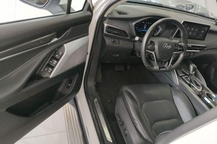 Used SAIC MAXUS D90 2017 2.0T Automatic Two-Wheel Drive - Uranus