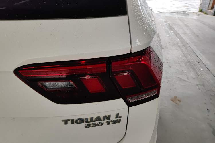 Used Volkswagen Tiguan L 2017 330TSI Automatic Two-Wheel Drive Luxury Edition