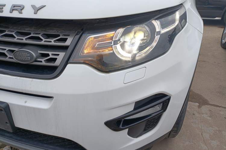 Used Land Rover Discovery Sport 2017 2.0T SE Left Front Headlight