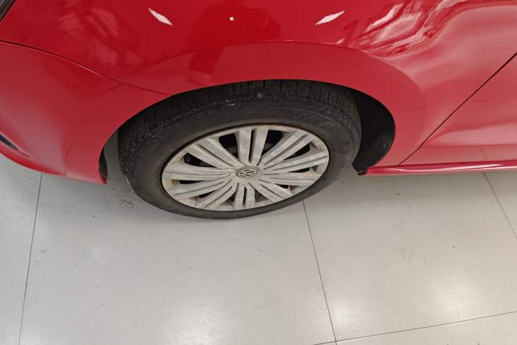 Used Volkswagen Polo 2016 1.6L Automatic Comfort Model