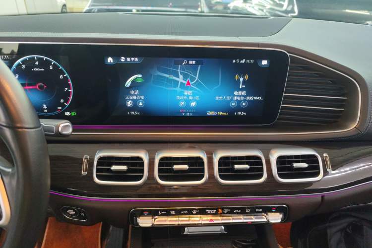 Used Mercedes-Benz GLE 2021 GLE 350 4MATIC Stylish Model Audio And AC Panel