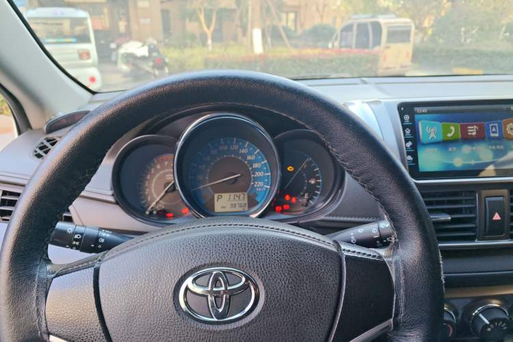 Used Toyota YARiS L Zhi Xuan 2015 1.5E Automatic Charm Edition