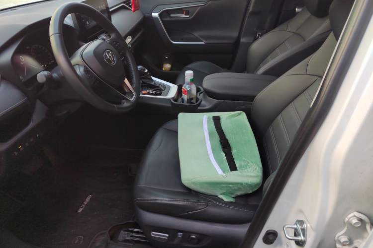 Used Toyota Wildlander 2023 2.0L CVT Two-Wheel Drive Luxury PLUS Edition
