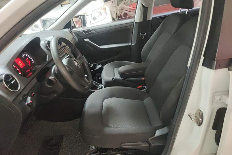 Used Volkswagen Jetta 2019 Dream Edition 1.5L Automatic Fashionable Version
