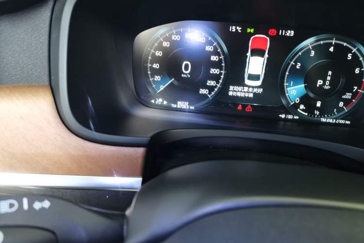 Used Volvo S90 2021 B5 Zhiyi Luxury Edition Odometer Close Up