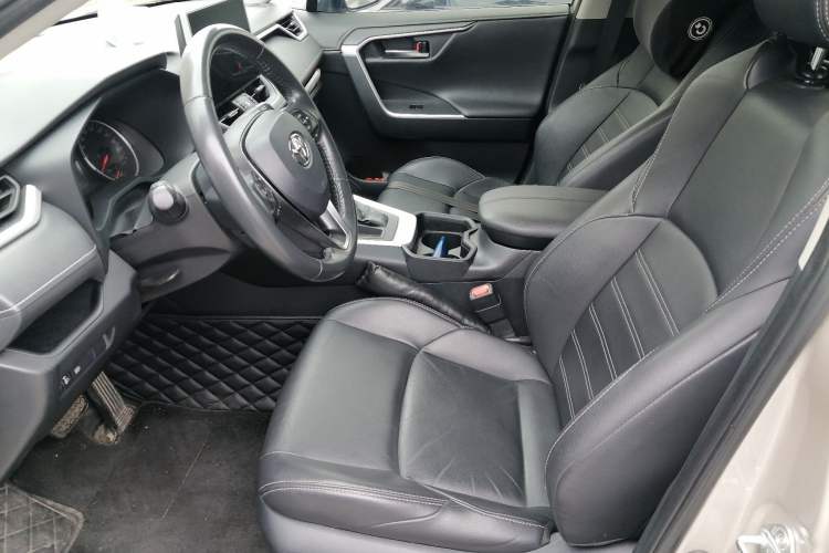 Used Toyota Wildlander 2021 2.0L CVT Two-Wheel Drive Luxury Edition