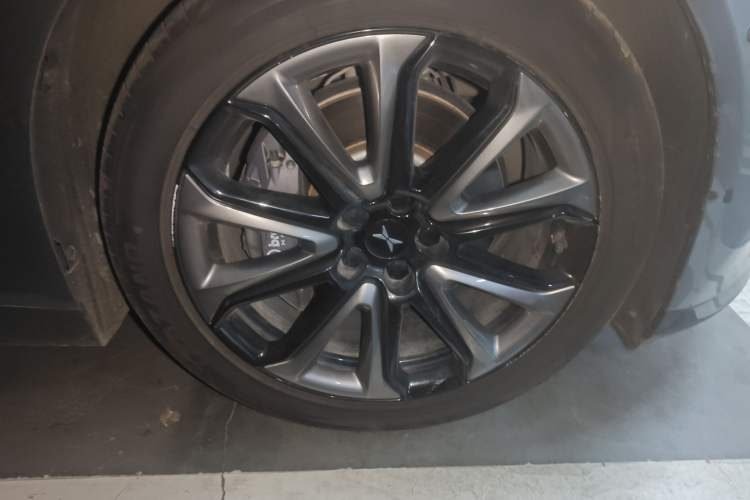 Used XPeng P7 2021 480E Right Front Wheel Hub