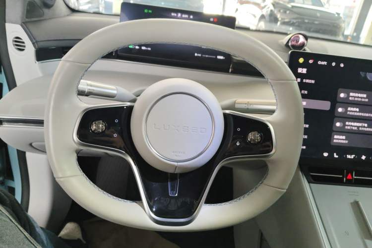 Used Hima Luxeed S7 2024 Max+ Rear-Drive Ultra-Range Intelligent Driving Edition Steering Wheel