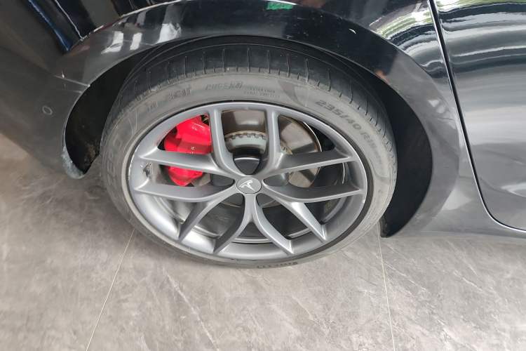 Used Tesla Model 3 2021 Performance High-Performance All-Wheel-Drive Version Right Rear Wheel Hub