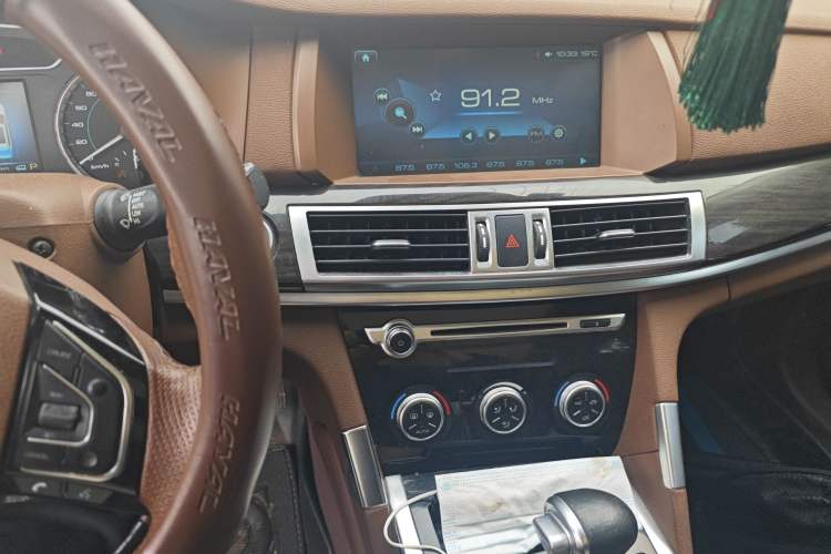 Used Haval H7 2016 Blue-Label H7 2.0T Automatic Luxury Model Audio And AC Panel