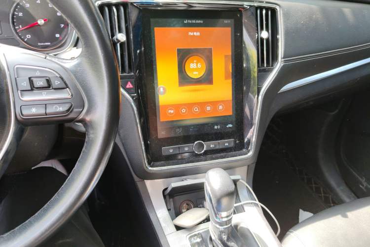 Used Roewe RX5 2019 20T Two-Wheel Drive Automatic 4G Connected Platinum Edition
