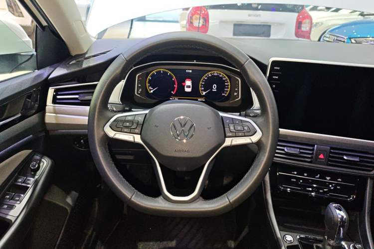 Used Volkswagen Bora 2025 300TSI DSG Prestige Edition
