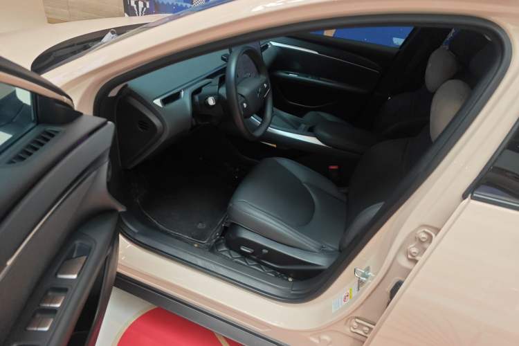 Used XPeng MONA M03 2024 620 with Ultra-Long Range