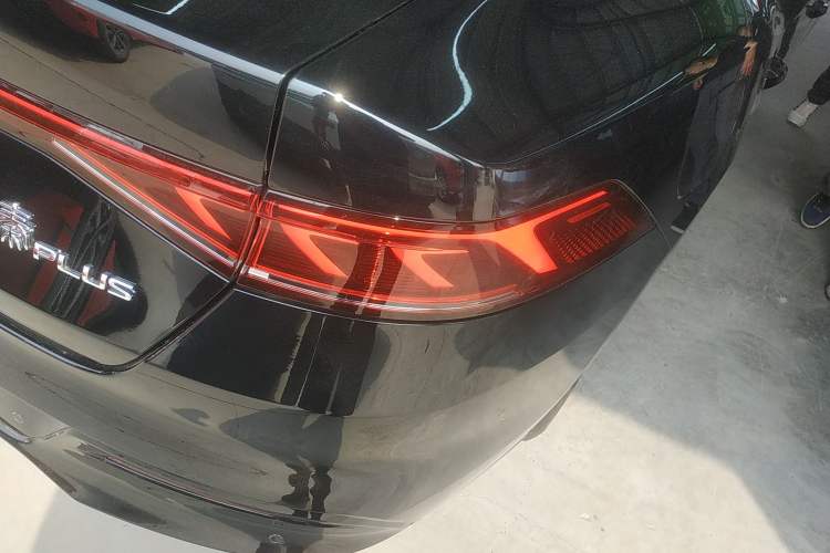 Used BYD Qin PLUS 2024 HONOR Edition DM-i 55KM Leading Model Right Rear Taillight