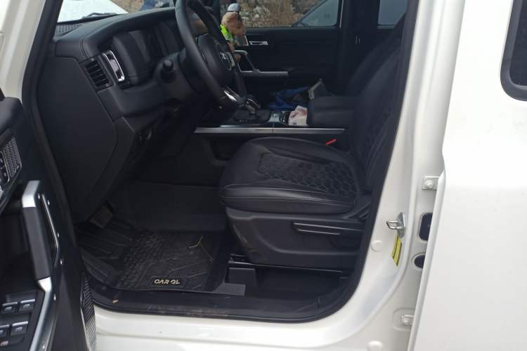 Used 212 T01 2024 2.0T Mechanic