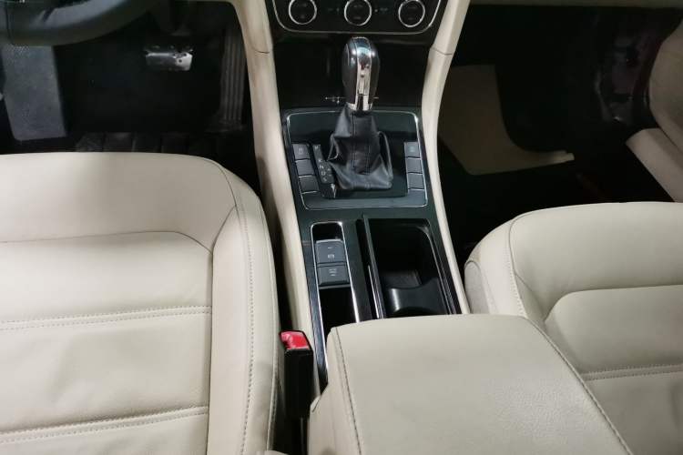 Used Volkswagen Passat 2014 1.8TSI DSG Prestige Edition