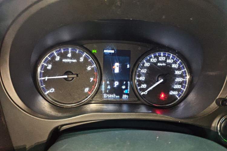 Used Mitsubishi Outlander 2018 2.4L 4x4 Luxury Edition 7-Seater Instrument Cluster