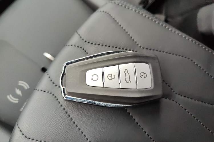 Used Geely Auto Monjaro L 2025 Dongfang Yao 2.0TD Automatic All-Wheel-Drive Wangyue Edition