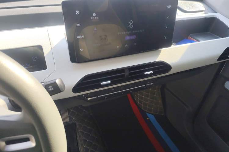 Used Geely Galaxy Panda 2024 Panda Mini 200km Endurance Bear
