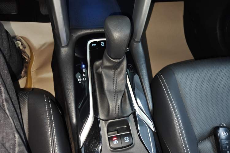 Used Toyota FRONTLANDER 2022 2.0L CVT Luxury PLUS Edition