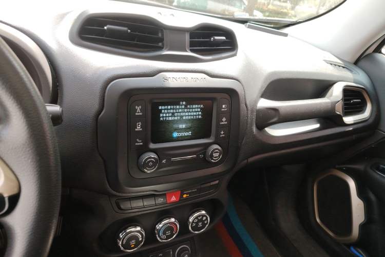 Used Jeep Renegade 2017 180T Automatic High-Energy Version
