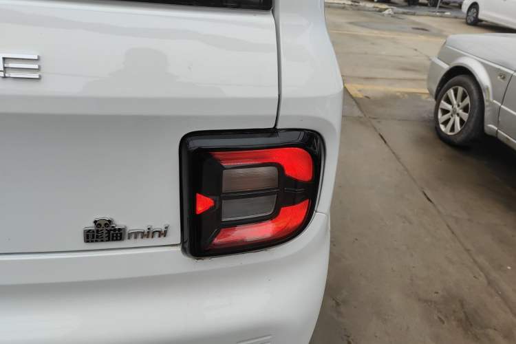 Used Geely Galaxy Panda 2024 Panda Mini 200km Endurance Bear
