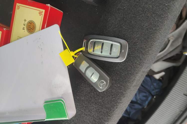 Used Mazda 3 Axela 2017 Sedan 1.5L Automatic Luxury Model Emission Standard China V Interior 1