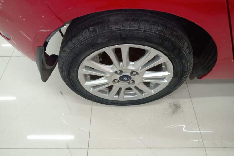 Used Ford Fiesta 2013 Hatchback 1.5L Automatic Fashion Edition
