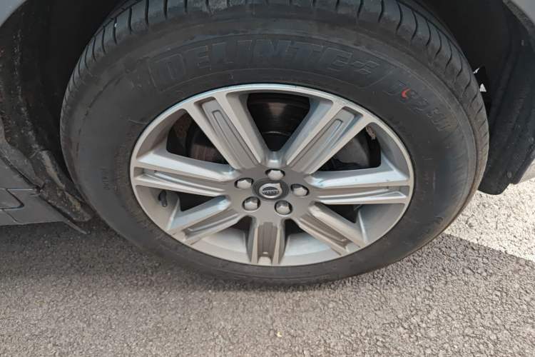 Used Volvo XC60 2015 T5 Smart Upgrade Model Right Front Wheel Hub