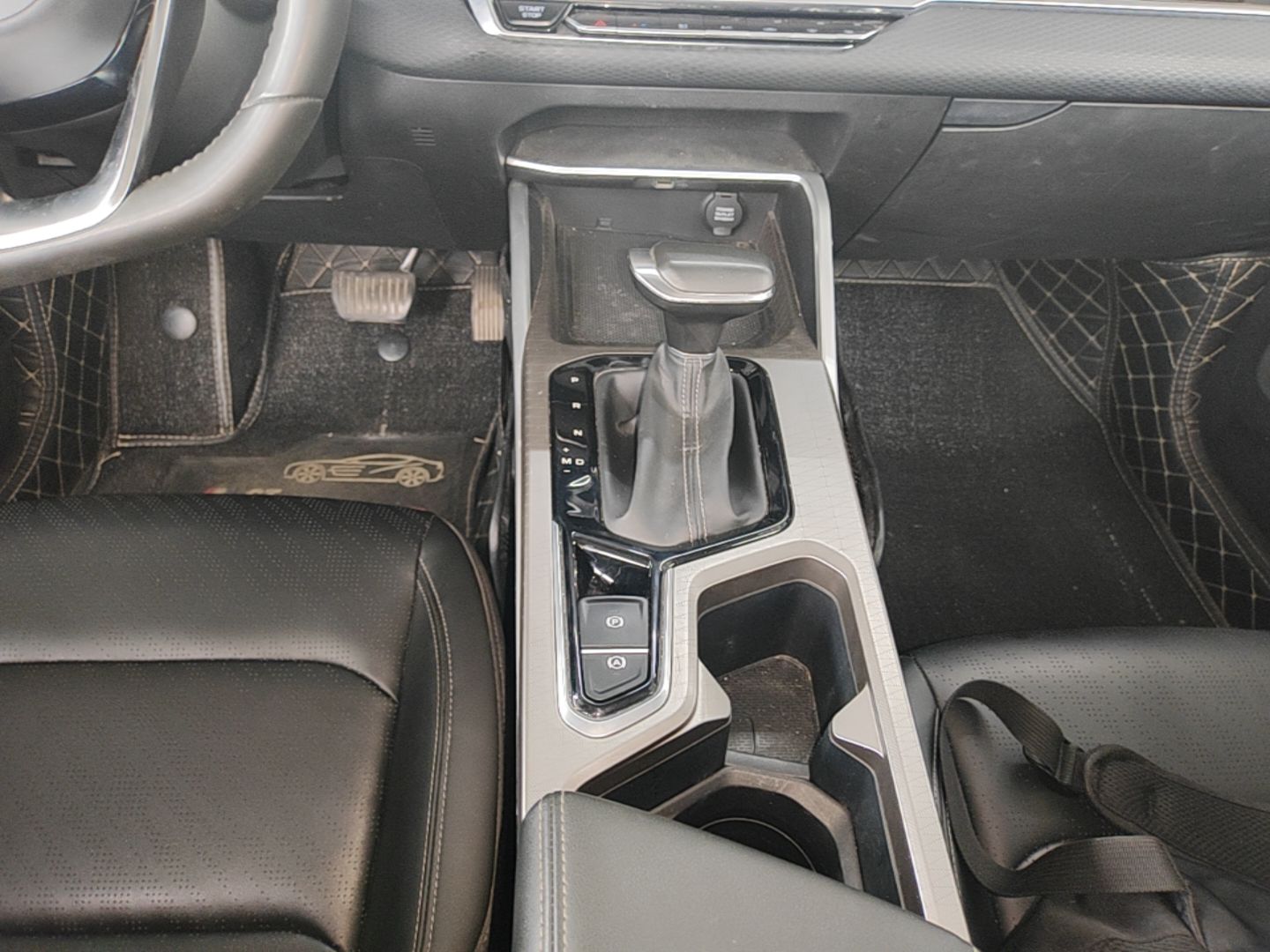 Geely Auto Emgrand 2022 4th Generation 1.5L CVT Luxury Model - Premium — снимка 16