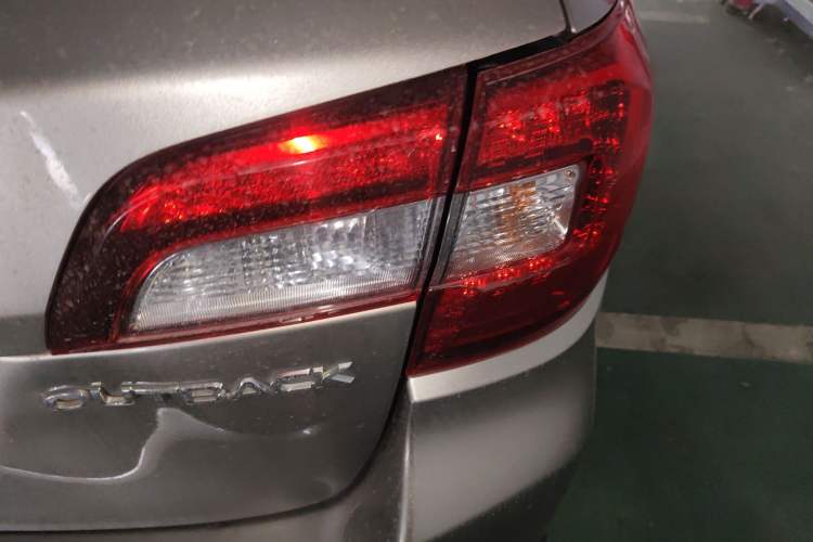 Used Subaru Outback 2017 2.5i Luxury Navigation Edition with EyeSight
