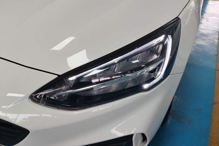 Used Ford Focus 2021 Hatchback EcoBoost 180 Automatic Titanium Edition