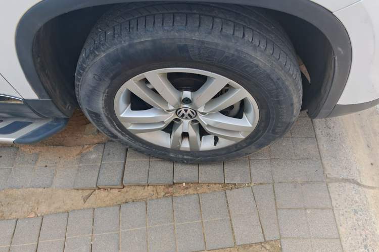 Used Volkswagen Tiguan L 2013 1.8TSI Automatic Two-Wheel Drive Trend Edition