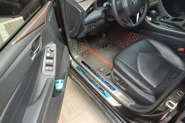 Used Toyota Avalon 2019 2.0L Luxury Edition China VI Standard
