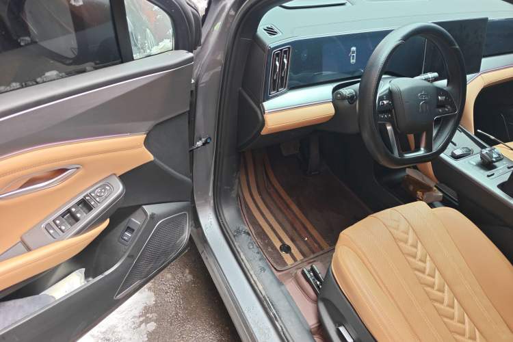 Used BYD Song L DM-i 2024 112 km Beyond Edition
