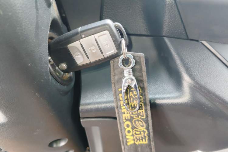 Used Leopaard Q6 2015 2.4L Manual 4x4 Excellence Edition
