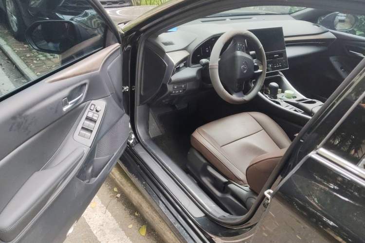 Used Toyota Avalon 2024 2.0L Ambition Edition Driver Seat