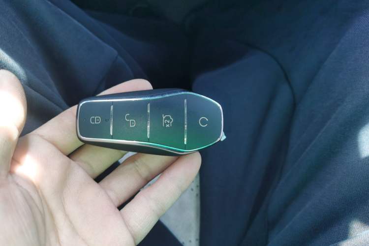 Used BYD Song Pro New Energy 2024 HONOR Edition DM-i 71KM Navigation Model