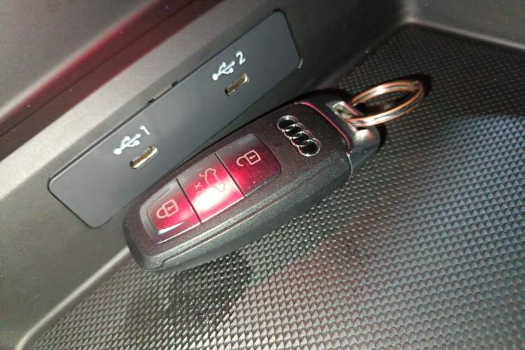 Used Audi A3 2024 A3L Limousine 35 TFSI Fashion Sport Model Vehicle Key